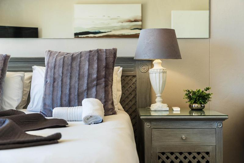 To Let 3 Bedroom Property for Rent in Dolphin Beach Western Cape